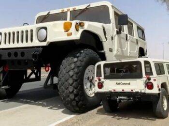 largest Hummer H1 in the world